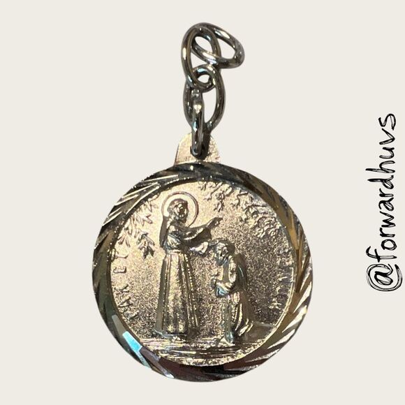 Bundle Sale 3 for $15 | Vintage Silver-Tone Religious Pendant - Picture 5 of 8